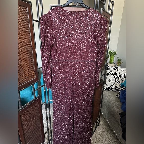 Beautiful Macduggal dress sz 12 fits 10-12 very elegant with a train, worn once - Picture 4 of 4